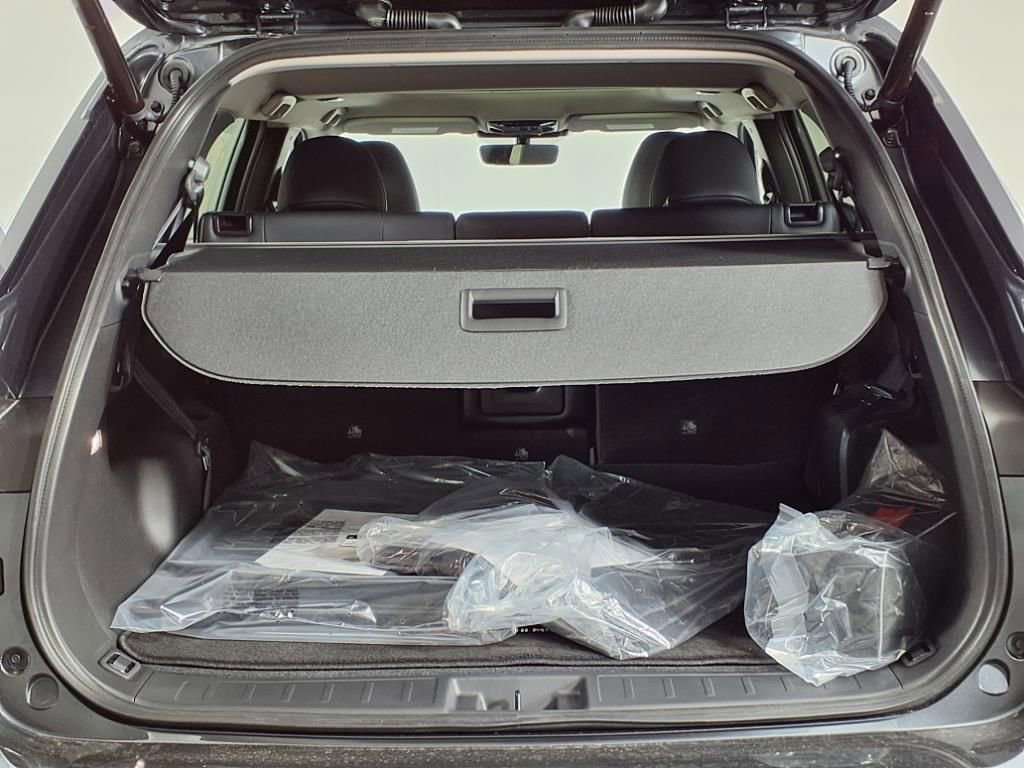 Used 2025 Mitsubishi Outlander SE image 13