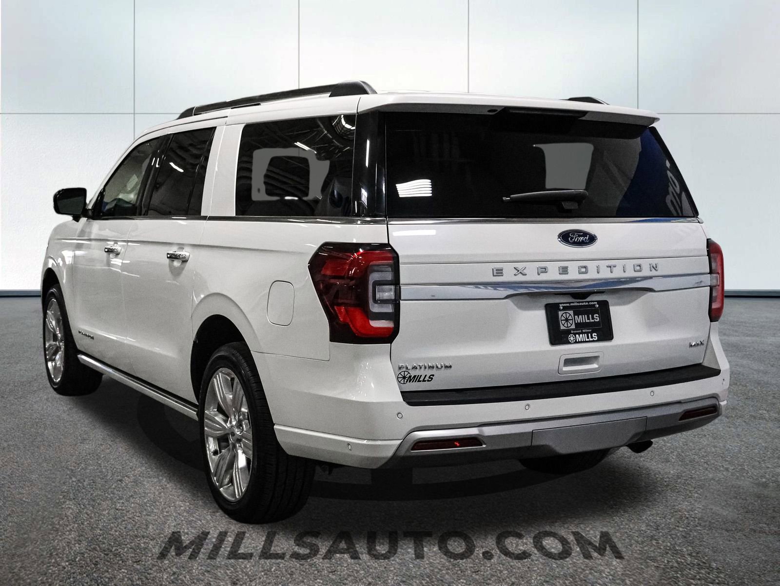 Certified 2024 Ford Expedition Max Platinum AWD/4WD image 5