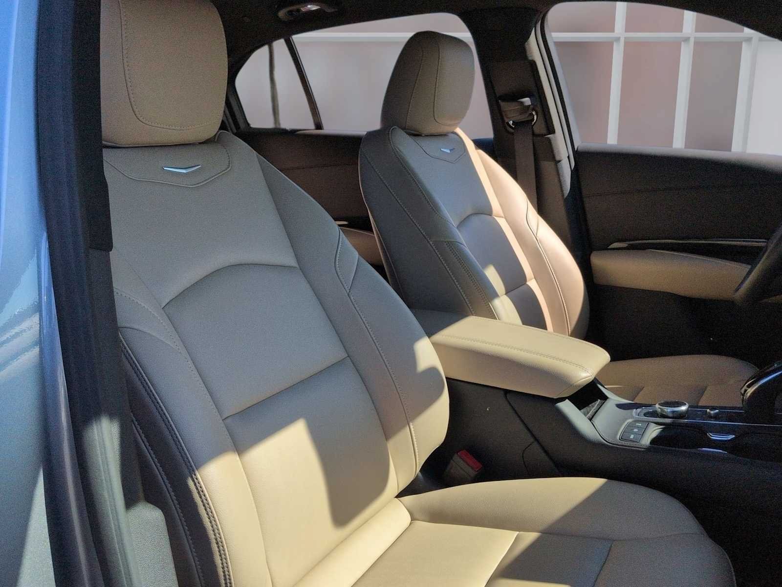 Certified 2024 Cadillac XT4 Luxury FWD image 26