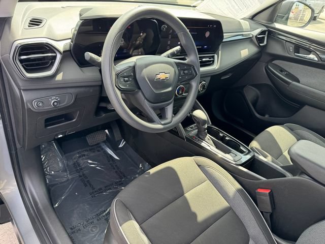 Certified 2025 Chevrolet TrailBlazer LS FWD image 13