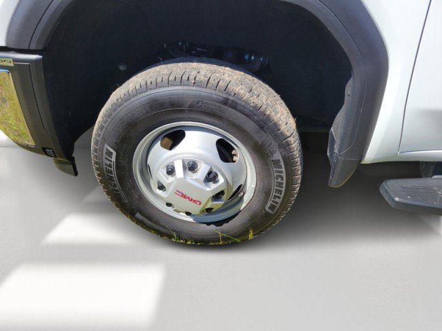 Used 2025 GMC Sierra 3500 Pro AWD/4WD image 7