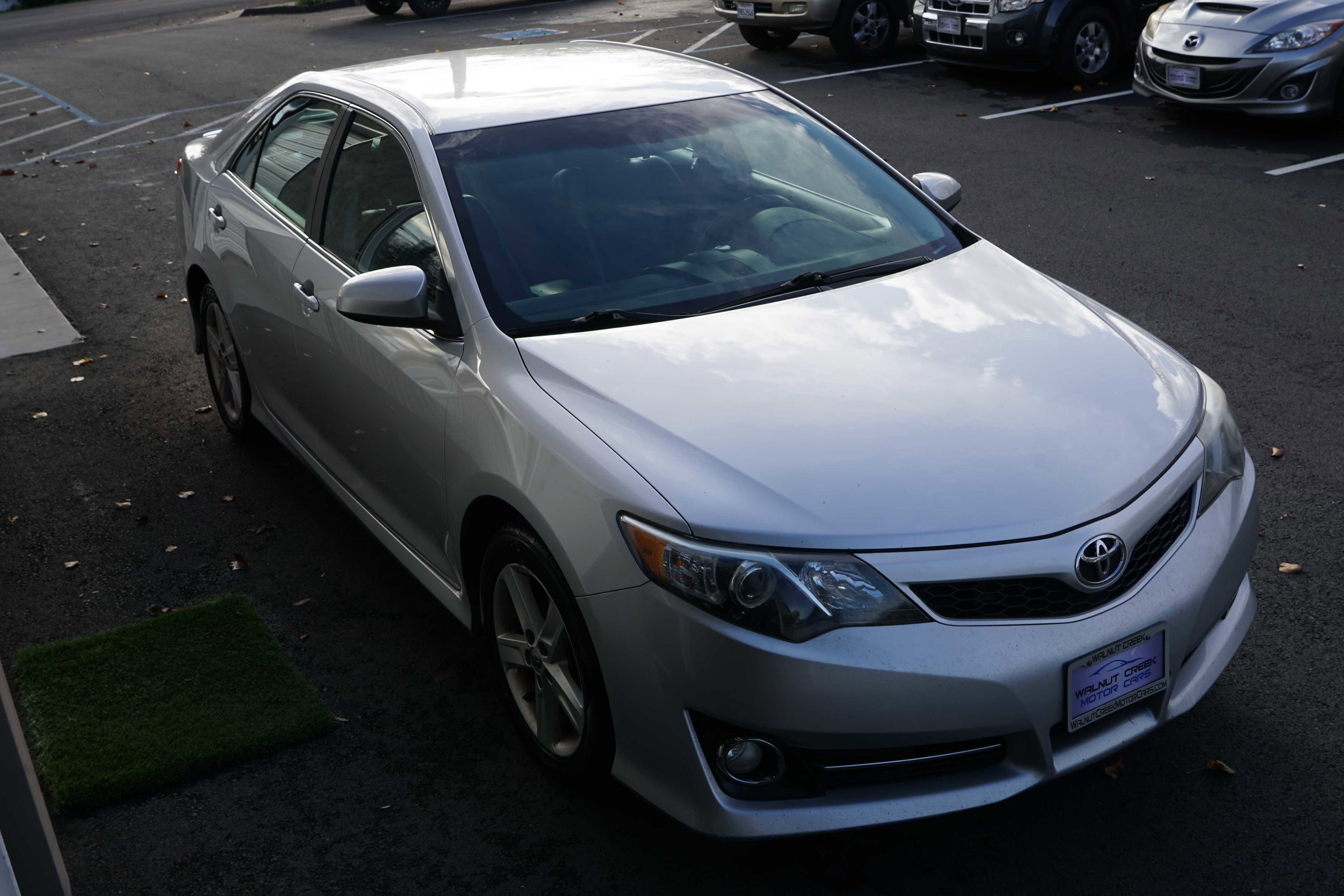 Used 2014 Toyota Camry SE image 8
