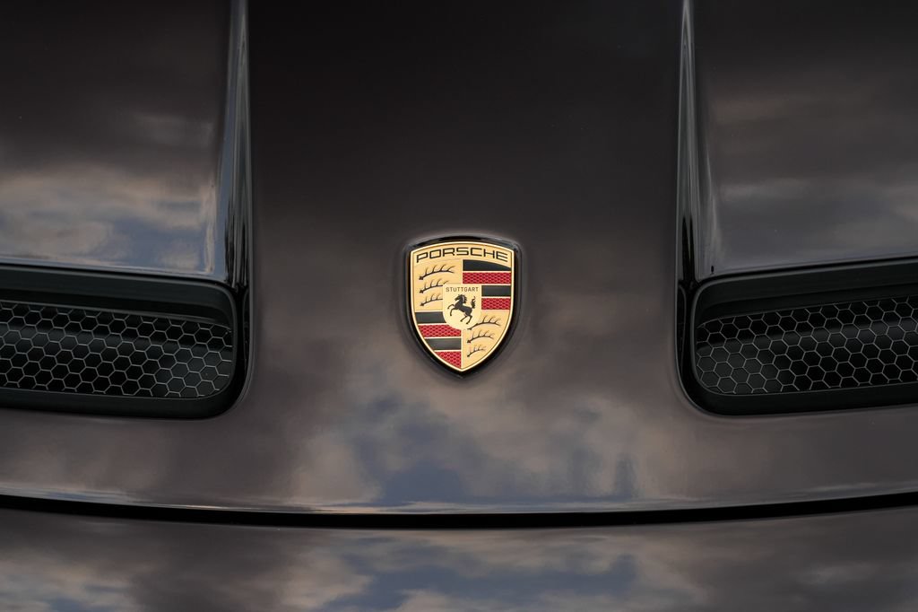 Certified 2026 Porsche 911 GT3 RWD image 25