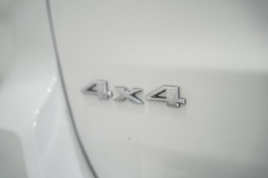 Used 2019 Jeep Grand Cherokee Limited AWD/4WD image 9