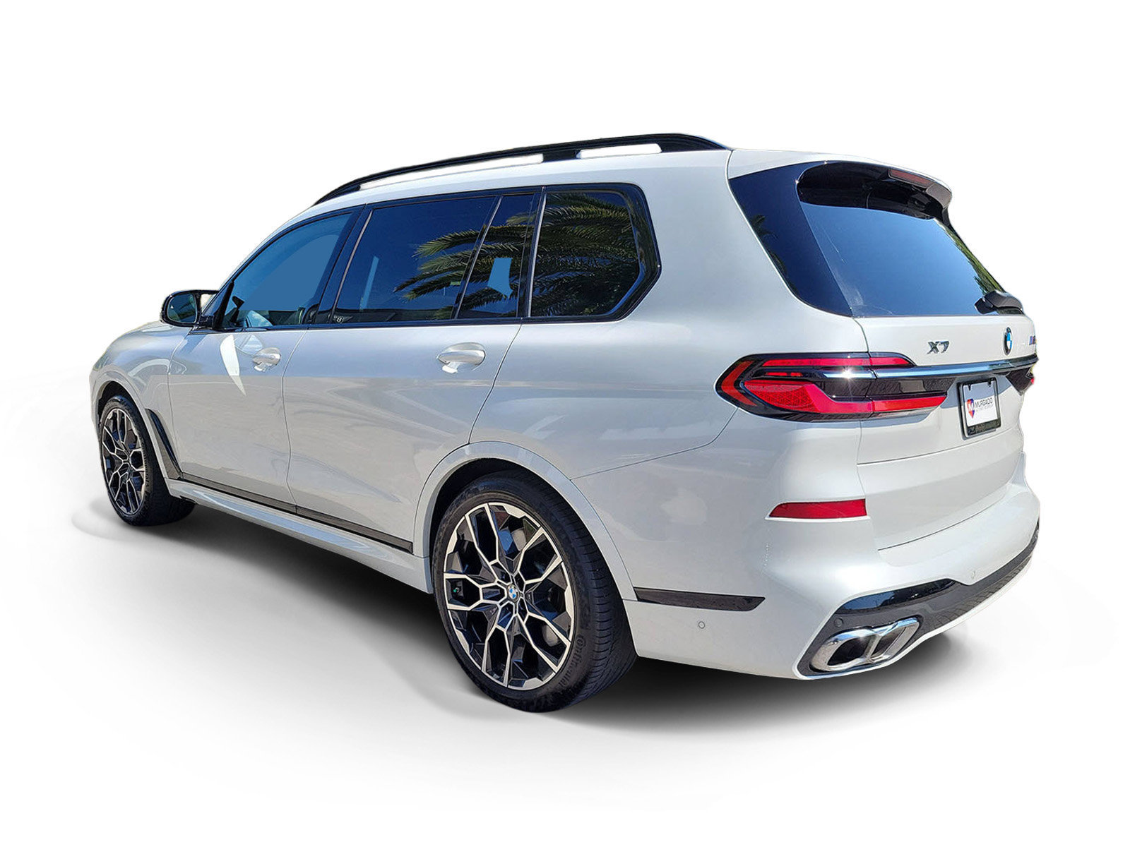 Used 2025 BMW X7 M60i AWD/4WD image 2