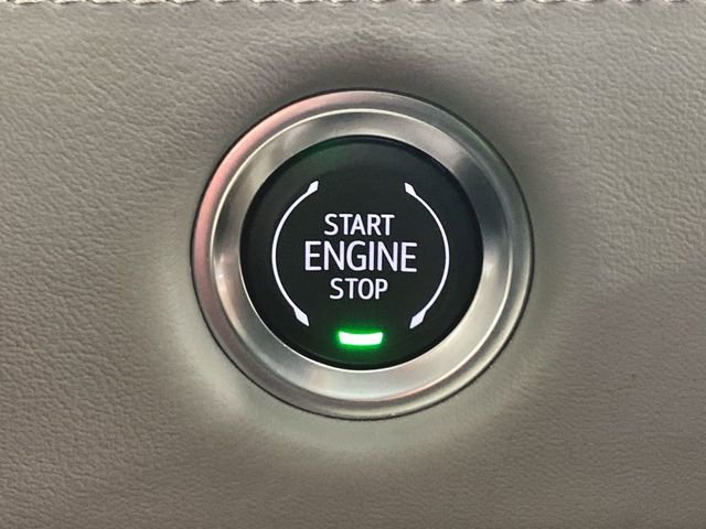 Used 2025 Cadillac Escalade Sport Platinum image 17