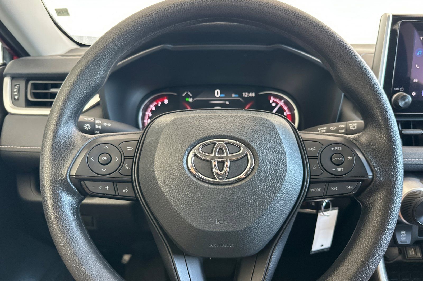 Used 2025 Toyota RAV4 LE image 22