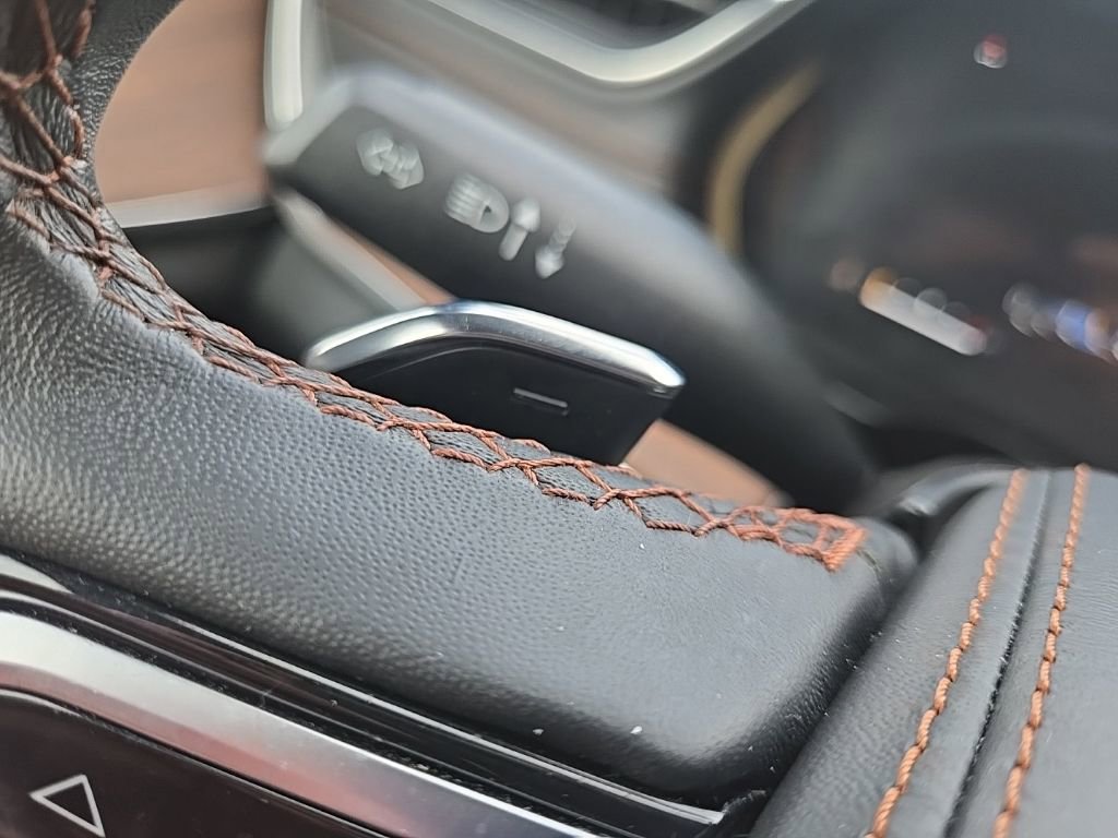 Used 2025 Jeep Grand Cherokee Summit image 40