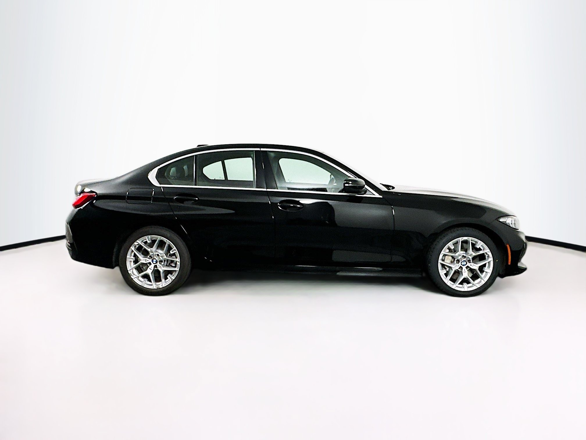Used 2025 BMW 330i Sedan RWD image 10