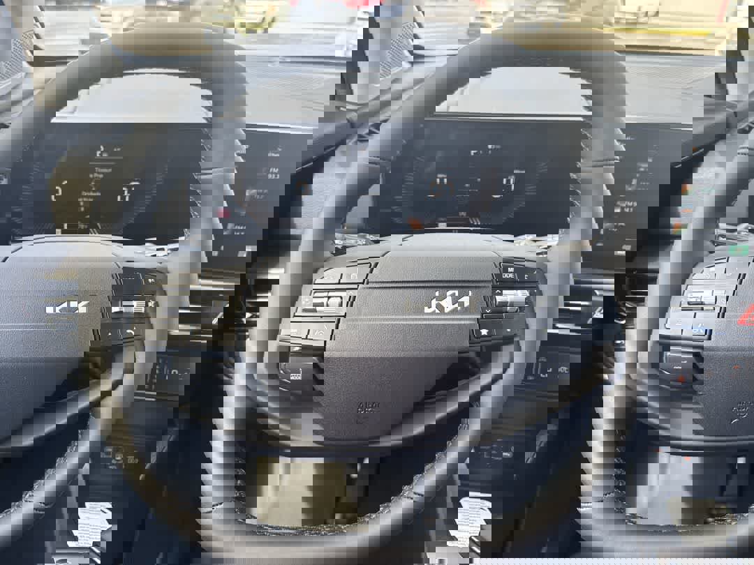 New 2026 Kia Sportage EX image 14