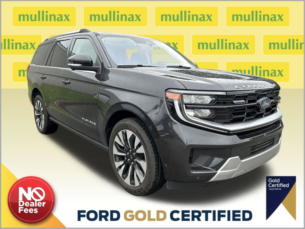 Used 2025 Ford Expedition Platinum w/ Driver's Package AWD/4WD image 1