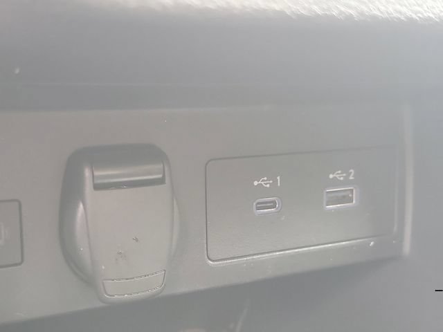 Certified 2024 Nissan Versa SR w/ Trunk Package FWD image 27