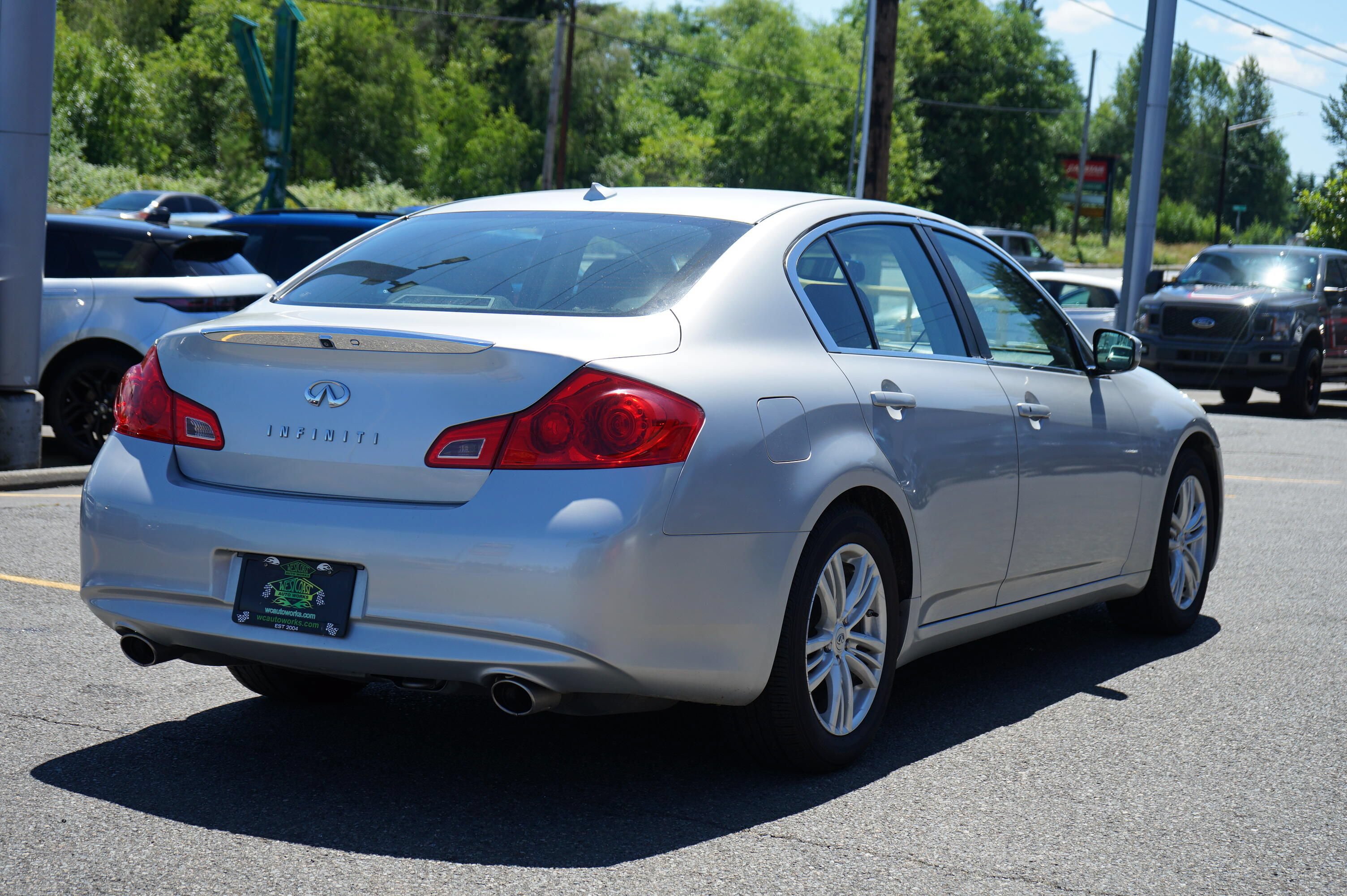 Used 2012 INFINITI G25 Journey RWD image 5
