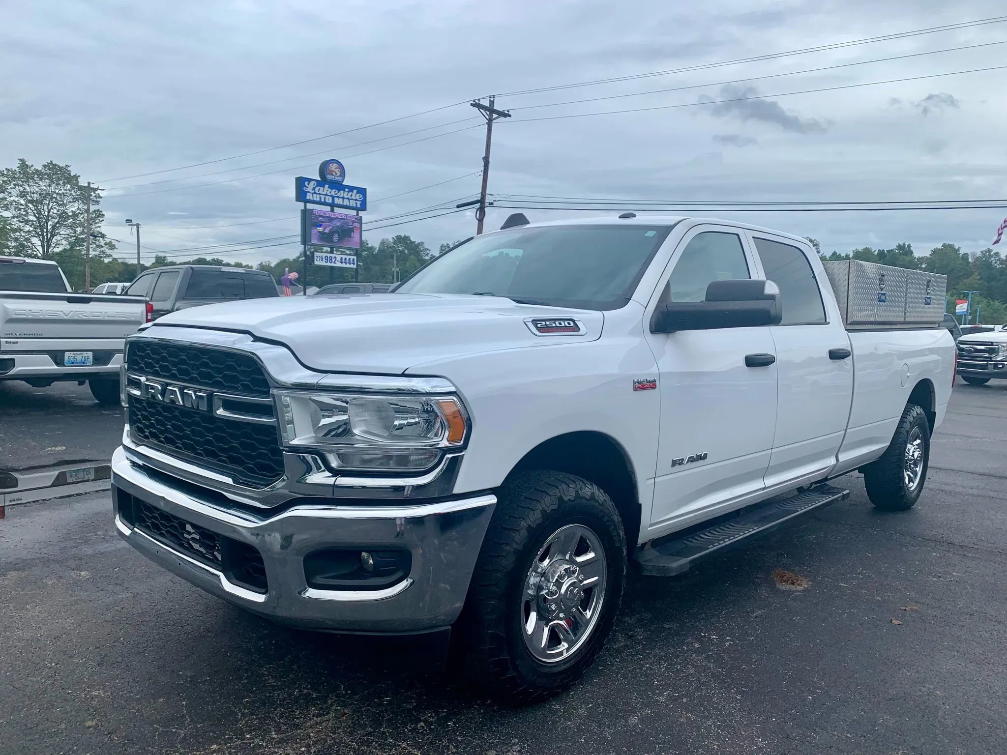 Used 2022 RAM 2500 Tradesman w/ Chrome Appearance Group image 3