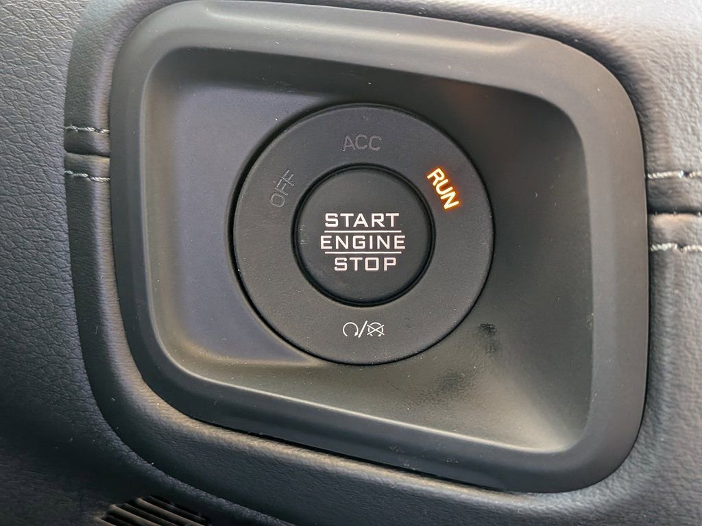 New 2026 Jeep Gladiator Mojave w/ Steel Bumper Group image 16