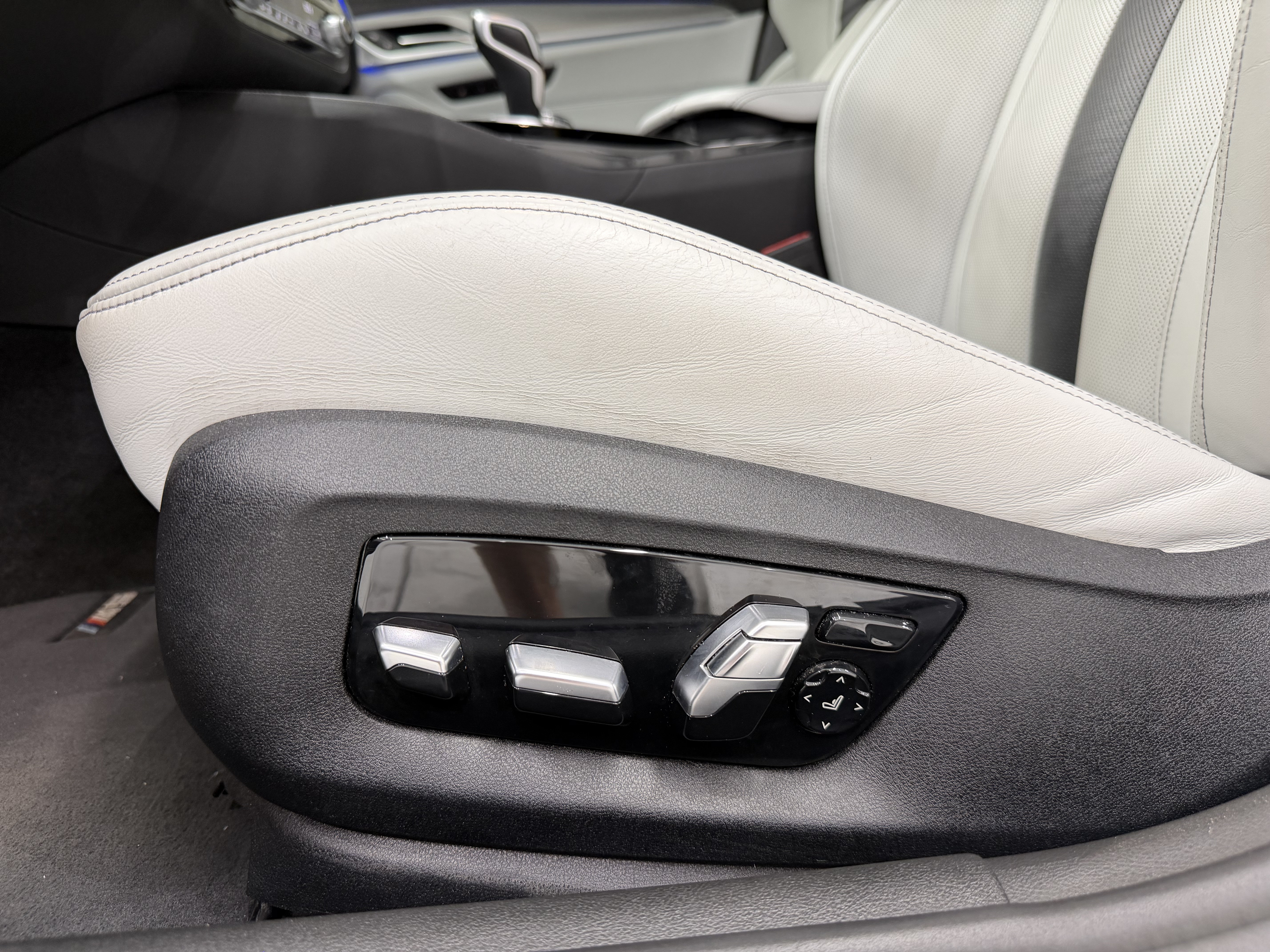 Used 2019 BMW M5 w/ Executive Package AWD/4WD image 36