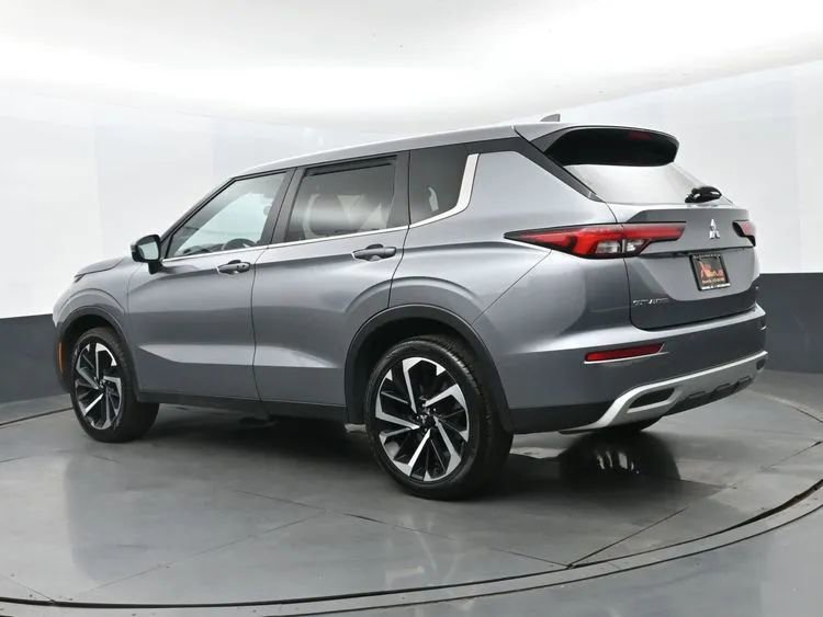 Used 2024 Mitsubishi Outlander Ralliart AWD/4WD image 9