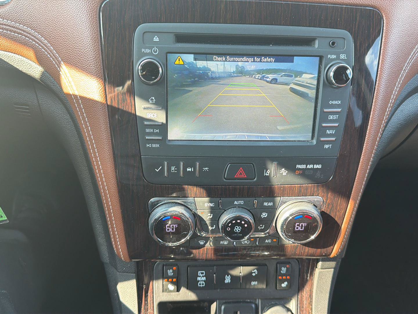 Used 2017 Chevrolet Traverse Premier FWD image 11