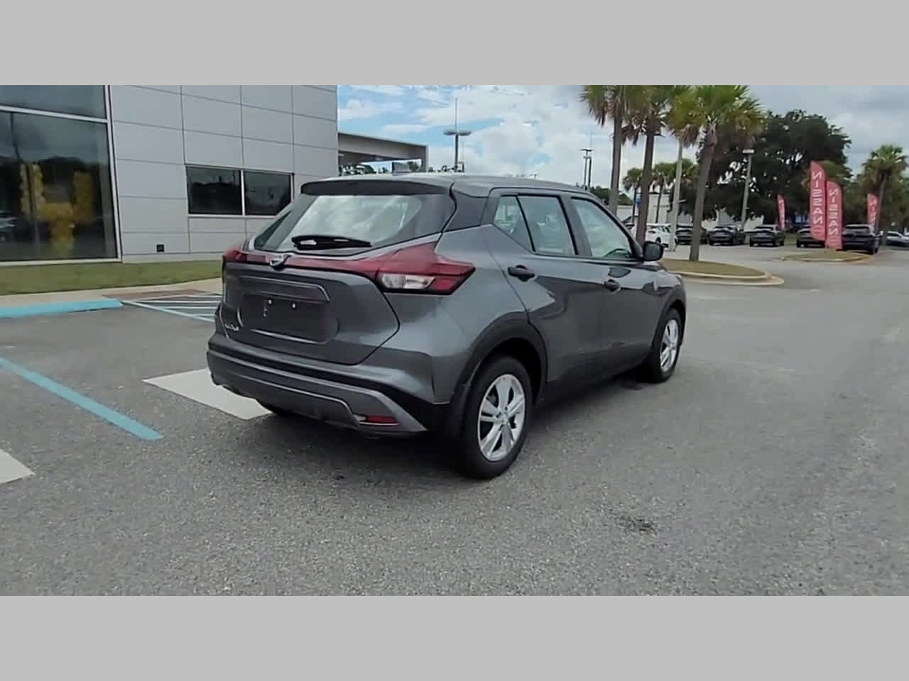 New 2025 Nissan Kicks Play S image 33