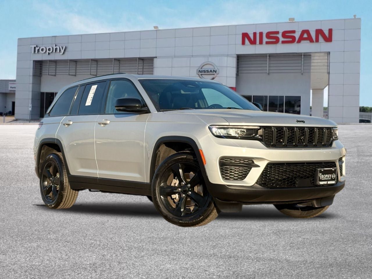 Used 2022 Jeep Grand Cherokee Altitude