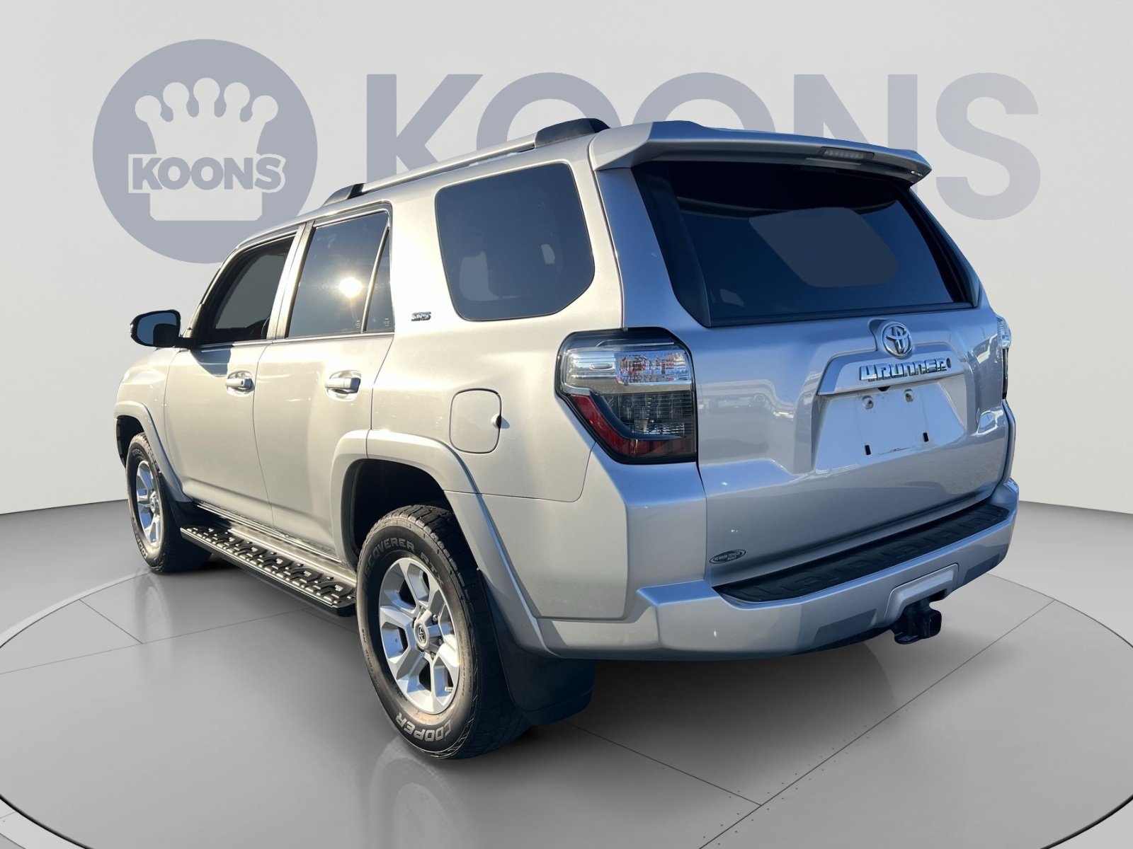 Used 2019 Toyota 4Runner SR5 Premium AWD/4WD image 4