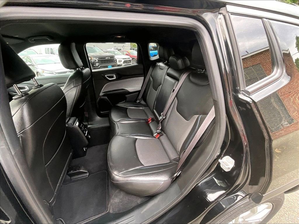 Used 2024 Jeep Compass Latitude AWD/4WD image 15