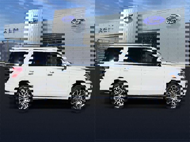 Certified 2022 Ford Expedition Limited image 2