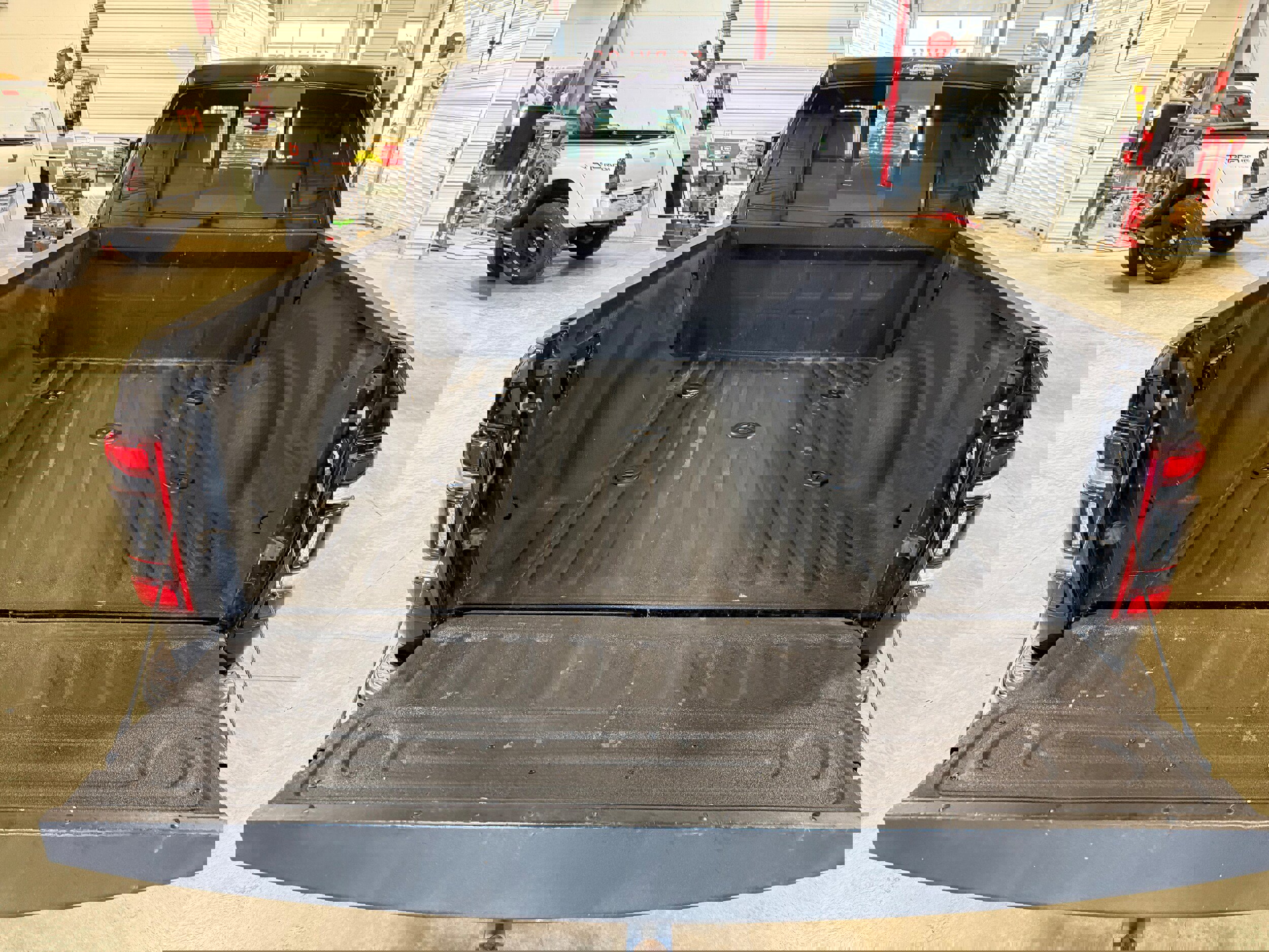 Used 2023 RAM 2500 Laramie w/ Night Edition image 28