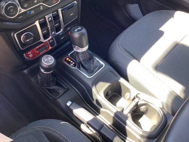 Used 2024 Jeep Wrangler Unlimited AWD/4WD image 18
