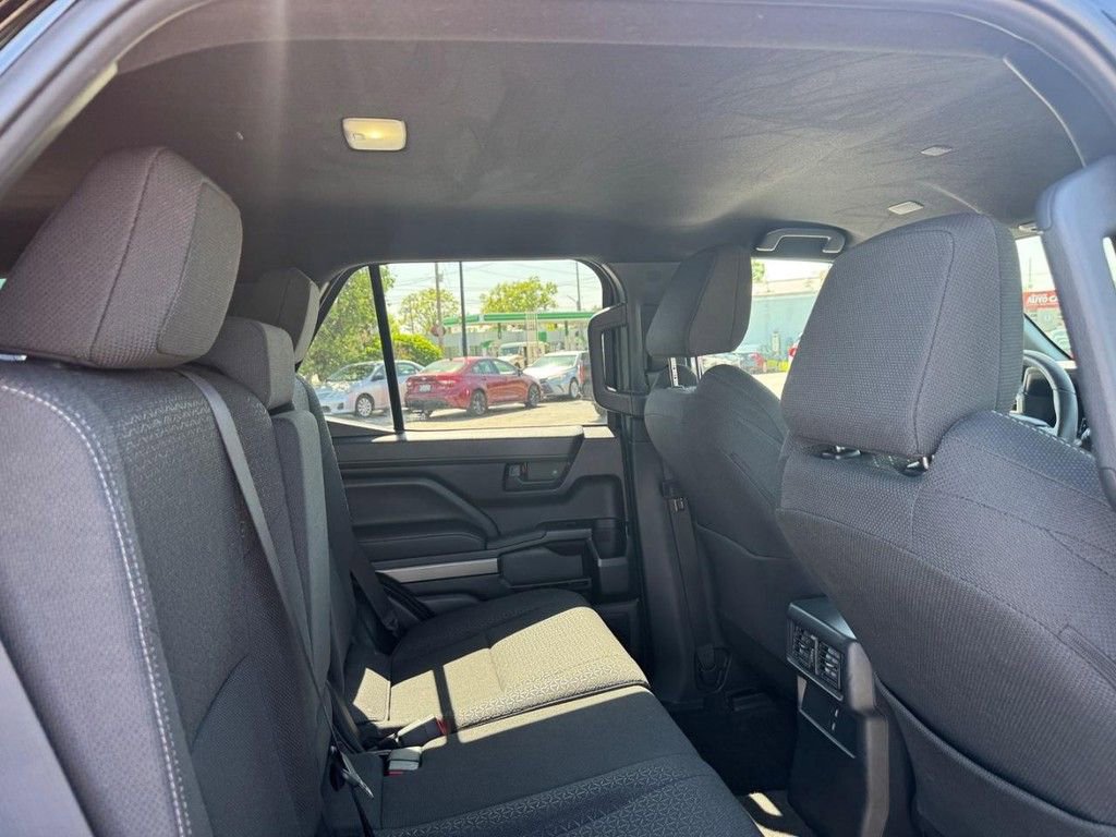 Used 2025 Toyota 4Runner SR5 AWD/4WD image 11