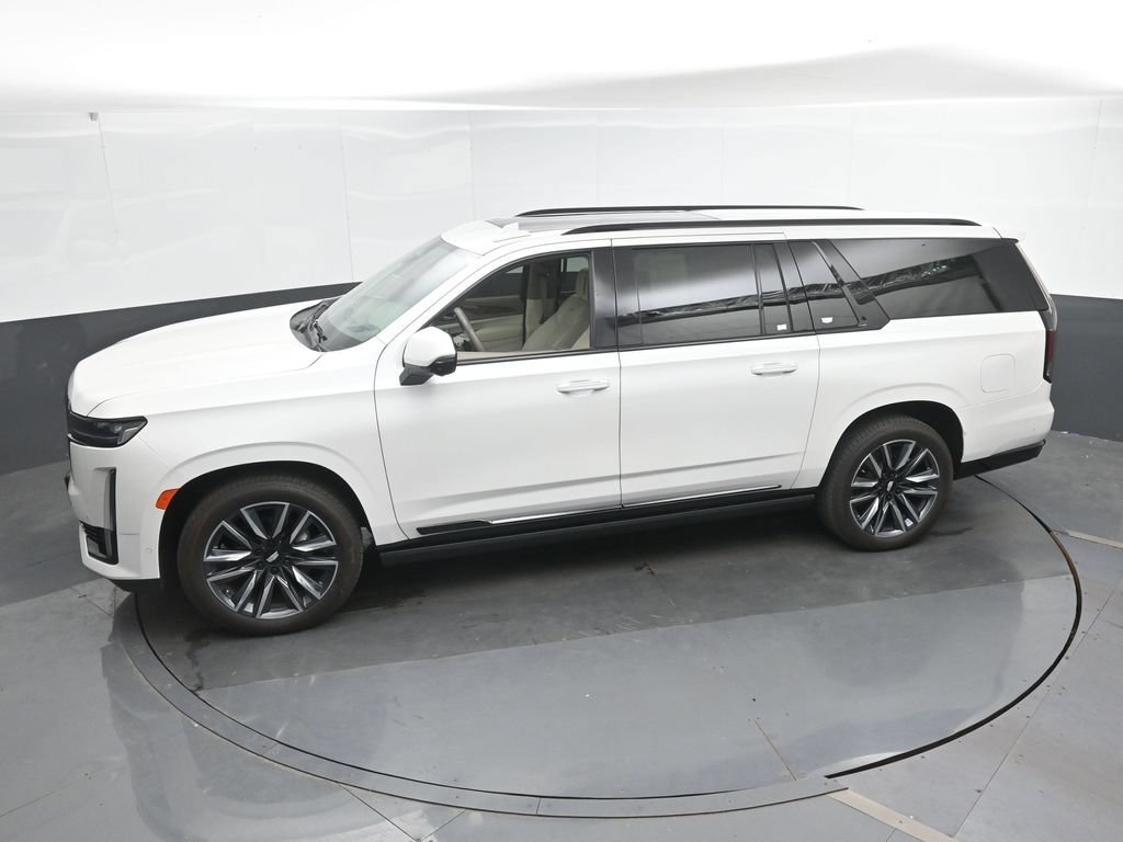 Used 2024 Cadillac Escalade ESV Sport Platinum AWD/4WD image 38