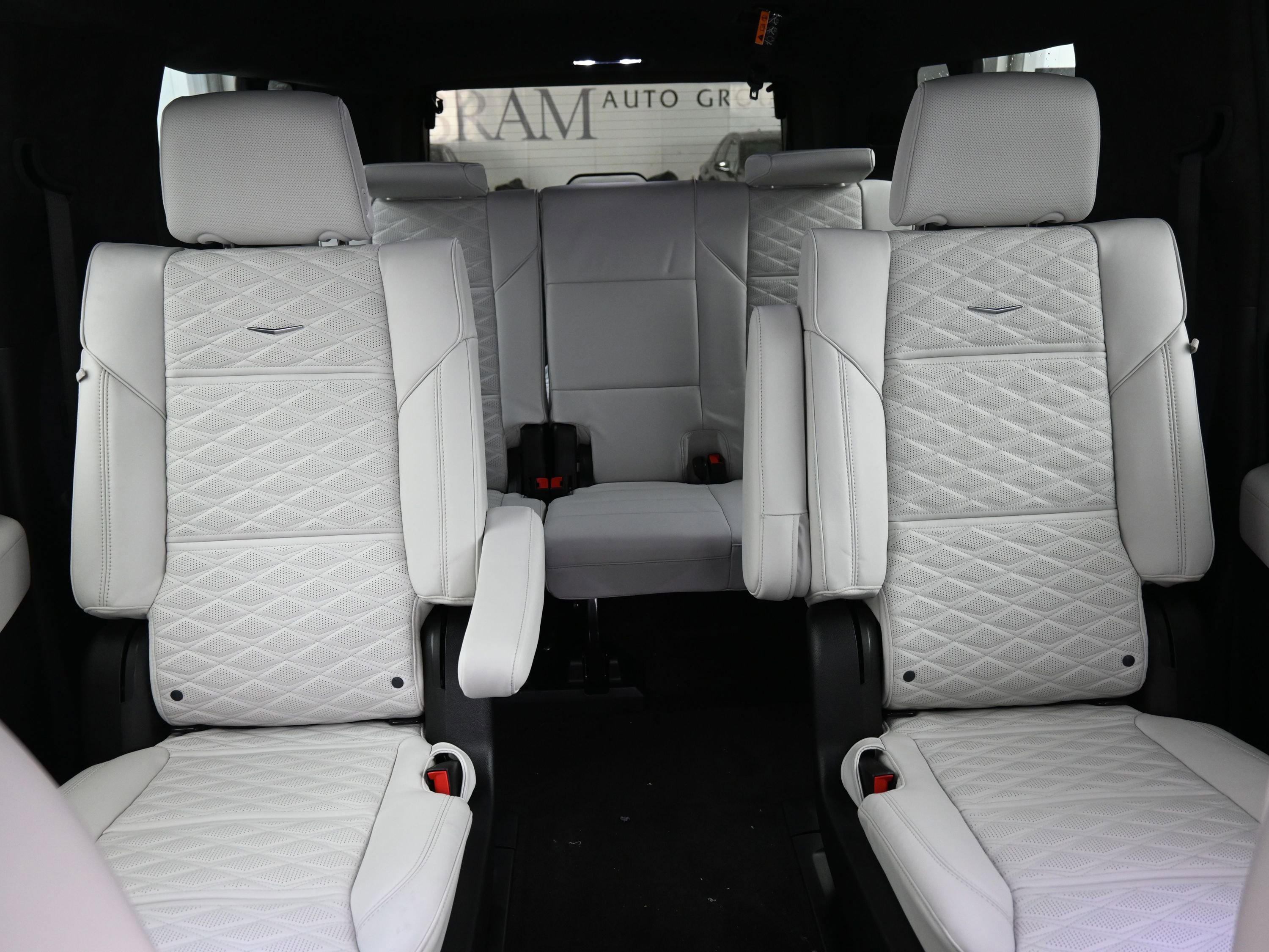 New 2026 Cadillac Escalade ESV Platinum Sport AWD/4WD image 14