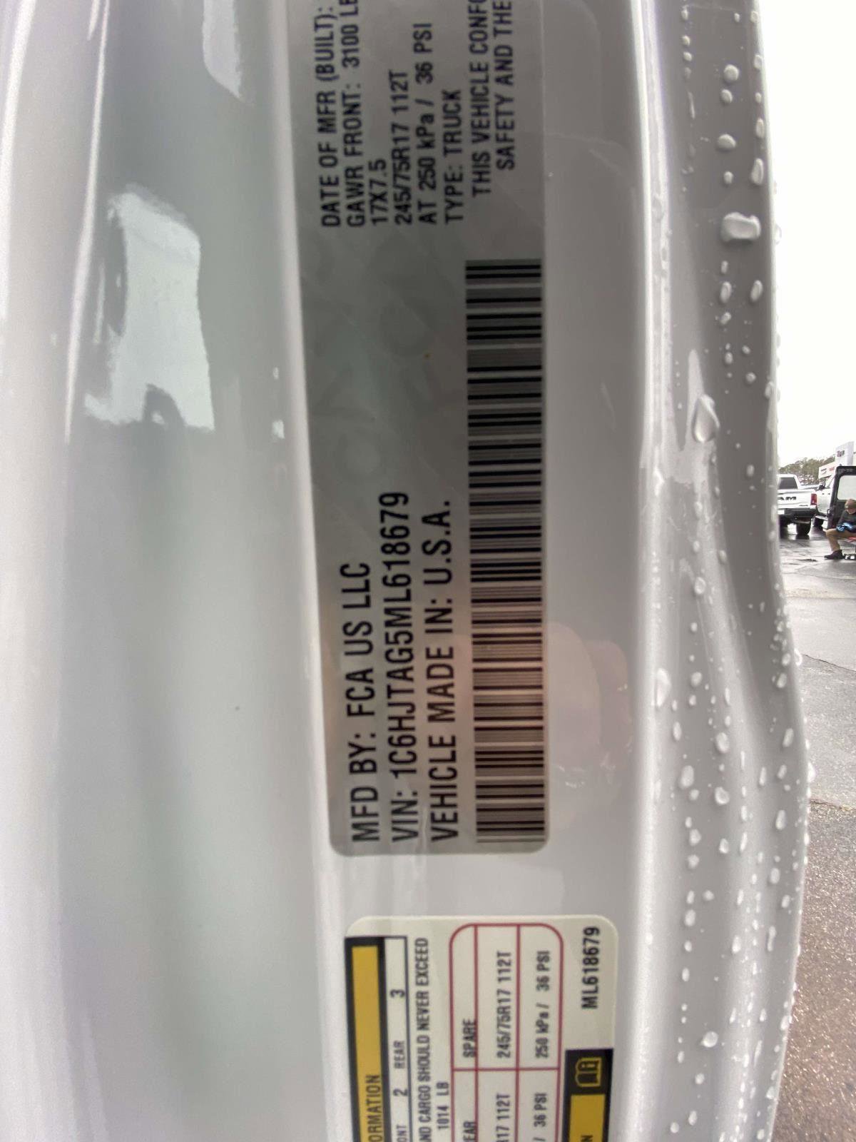 Certified 2021 Jeep Gladiator Willys image 15