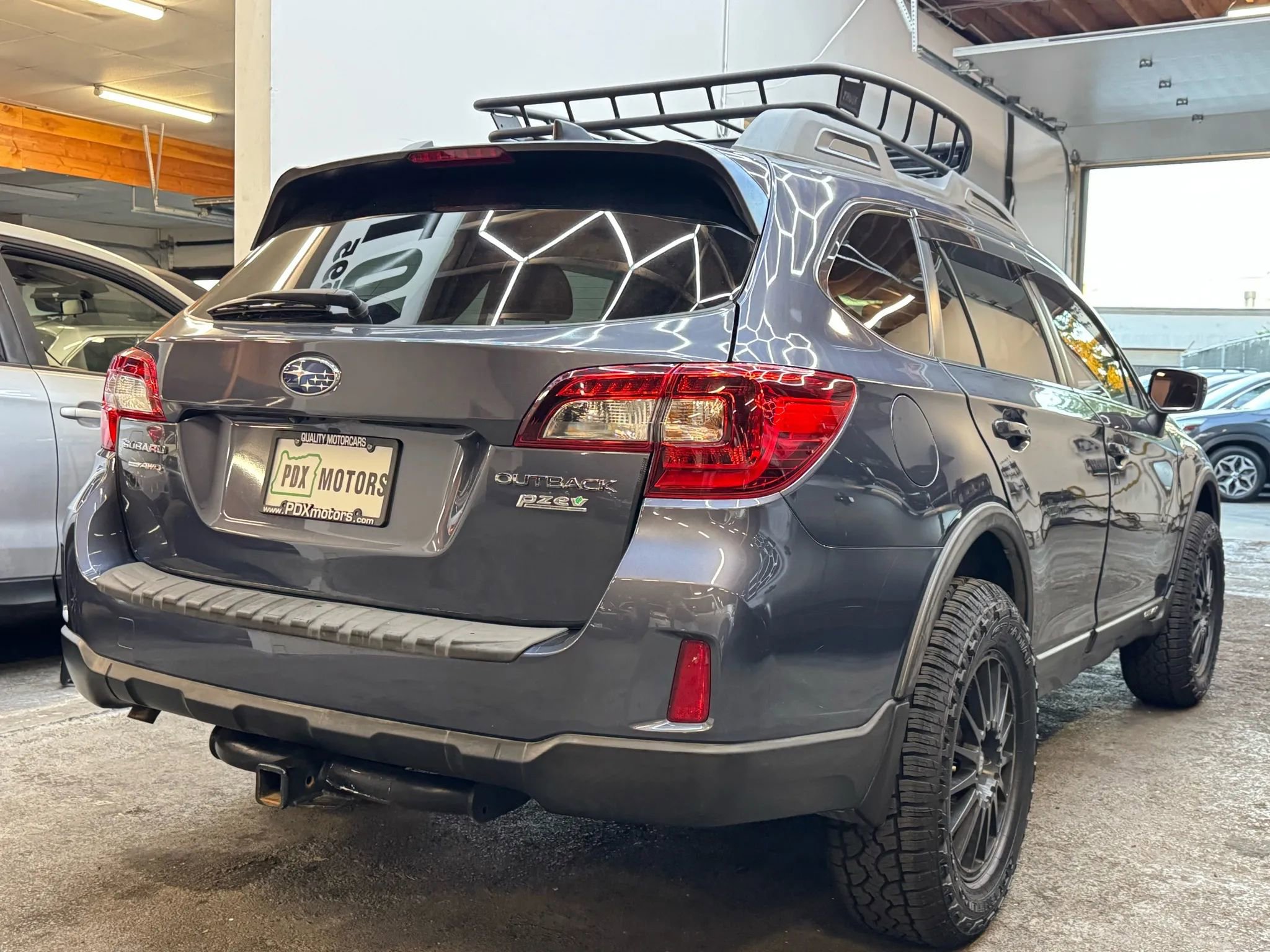 Used 2016 Subaru Outback 2.5i Premium image 6