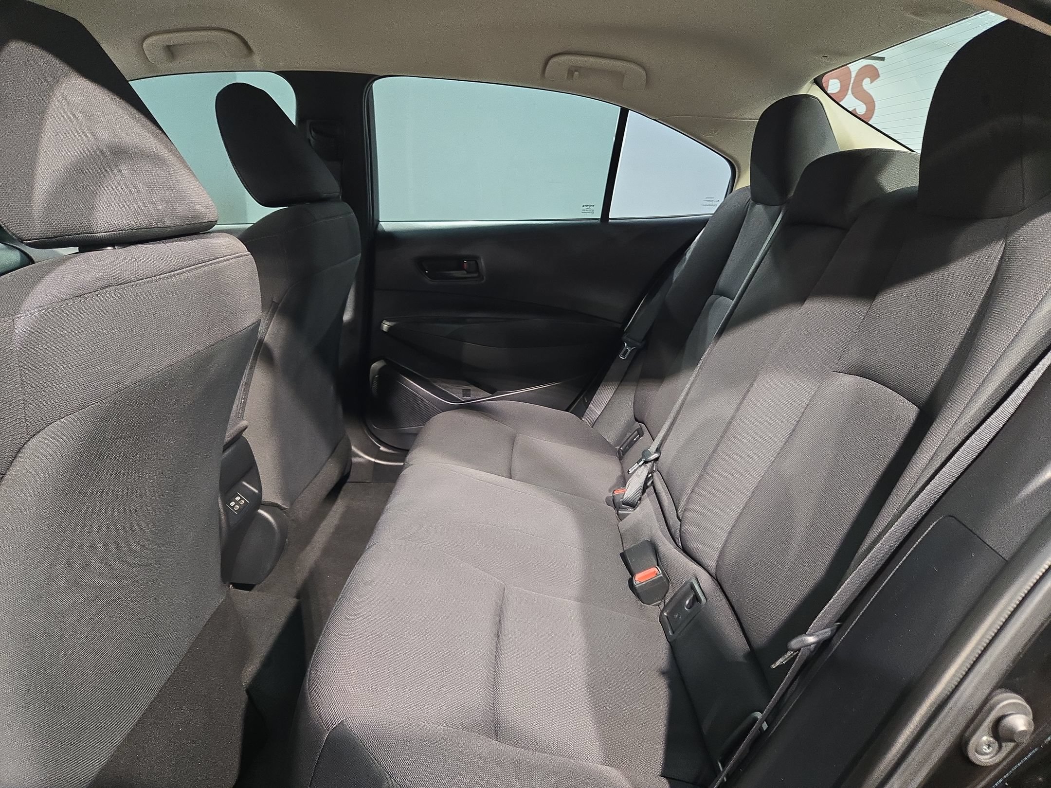 Used 2024 Toyota Corolla LE FWD image 35