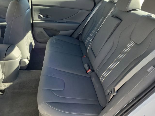 Used 2025 Hyundai Elantra SEL image 22