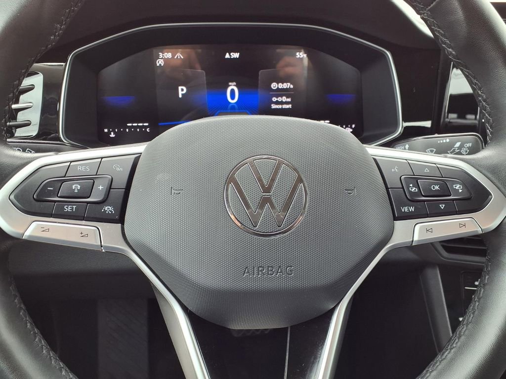 Used 2025 Volkswagen Jetta SE image 18