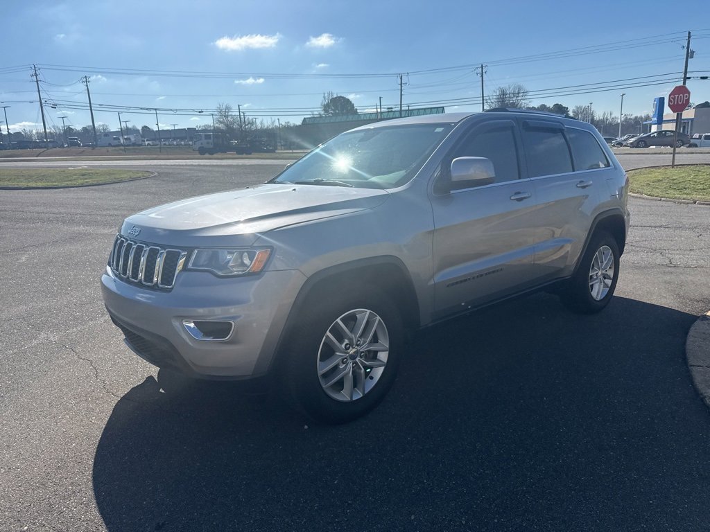 Used 2017 Jeep Grand Cherokee Laredo w/ Quick Order Package 2BE image 12