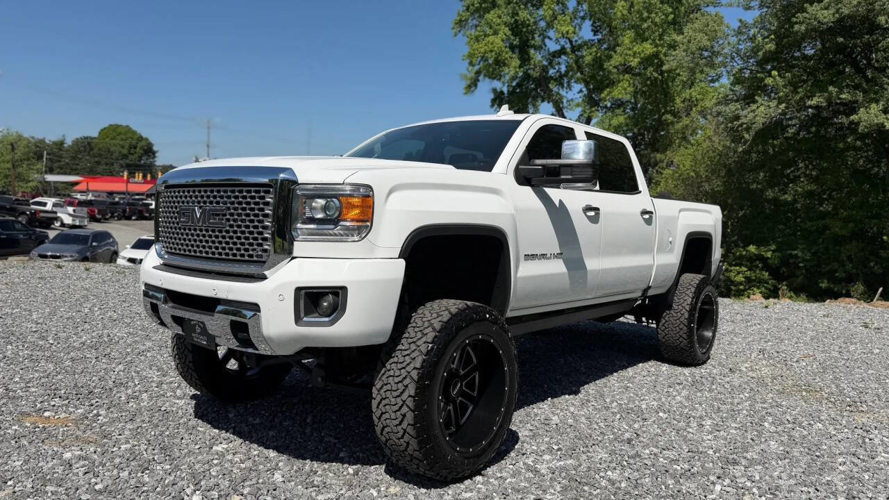 Used 2016 GMC Sierra 2500 Denali w/ Duramax Plus Package image 3
