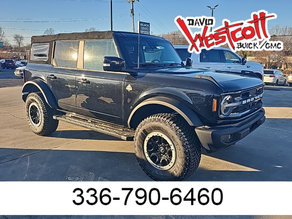 Used 2022 Ford Bronco Outer Banks w/ Sasquatch Package image 1