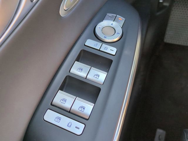 Certified 2025 Genesis GV70 3.5T Sport w/ Sport Advanced Package image 24