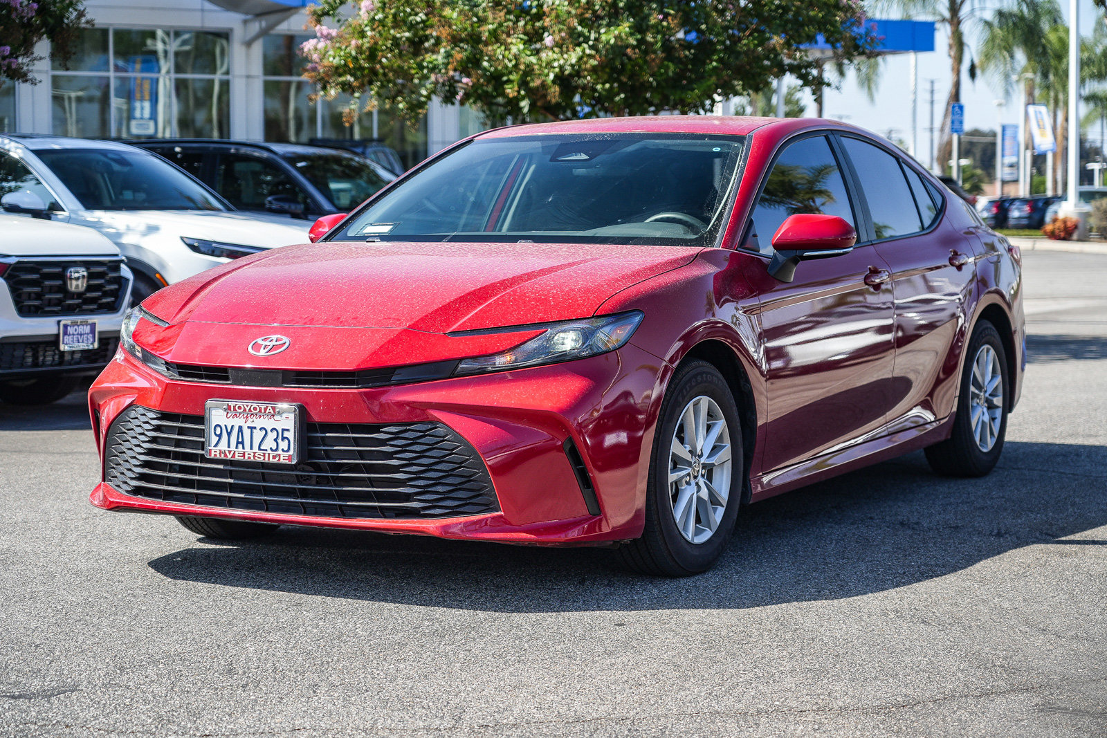 Used 2025 Toyota Camry LE FWD image 6