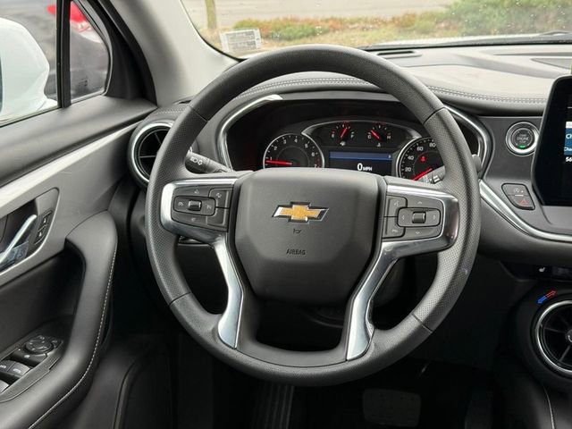 Used 2025 Chevrolet Blazer LT image 13