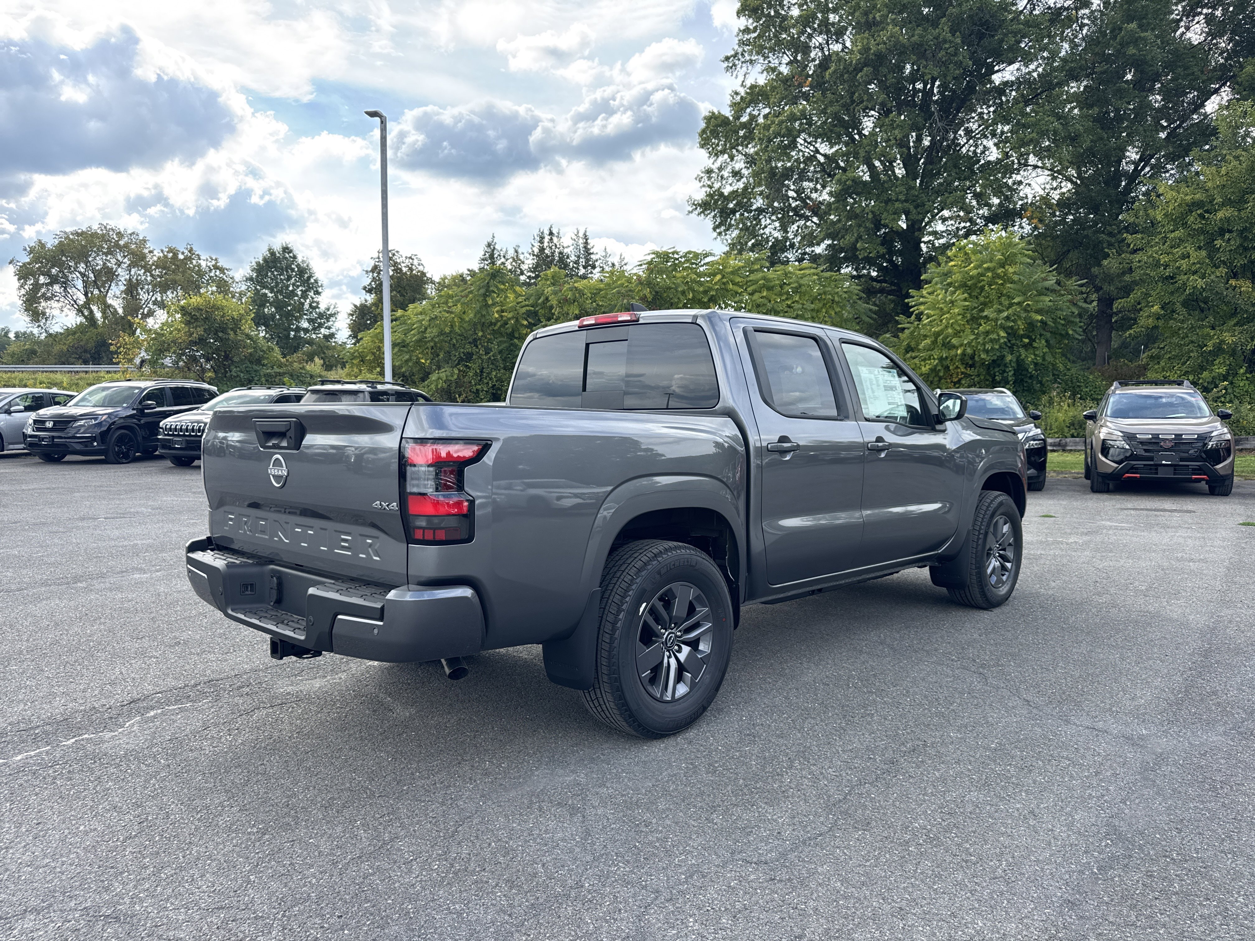 New 2026 Nissan Frontier SV w/ SV Convenience Package image 5
