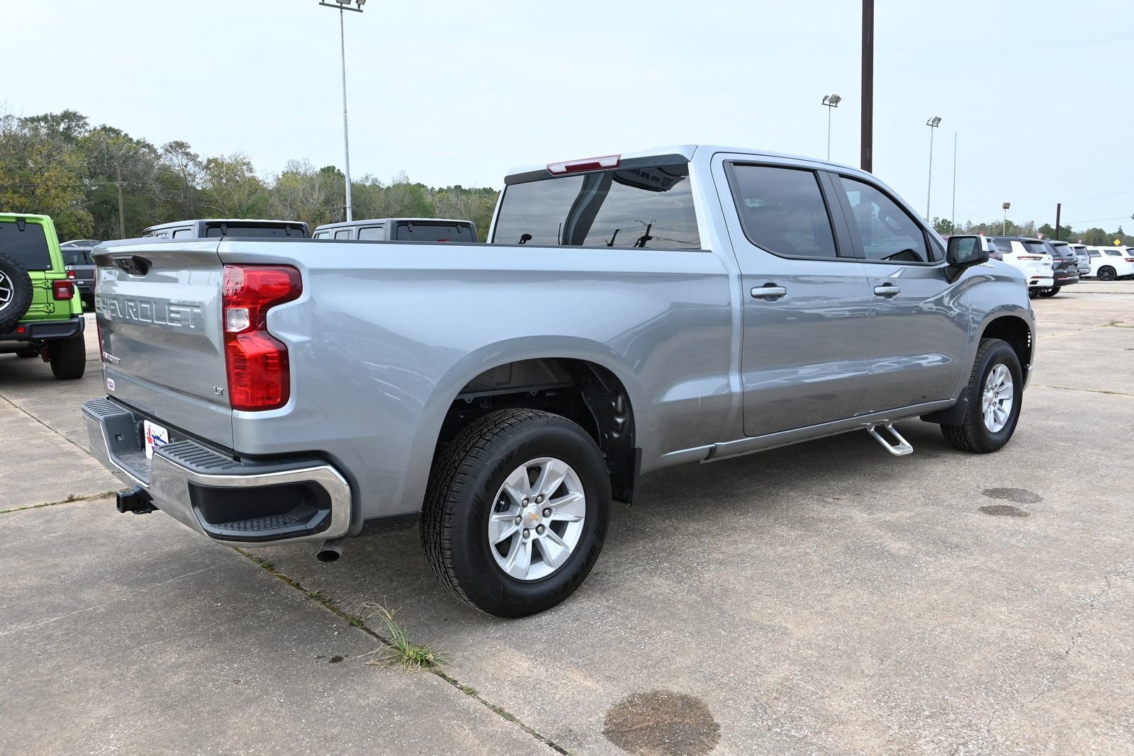 Used 2025 Chevrolet Silverado 1500 LT image 6