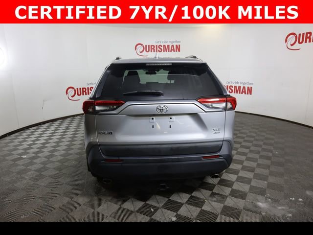Used 2020 Toyota RAV4 XLE Premium image 11