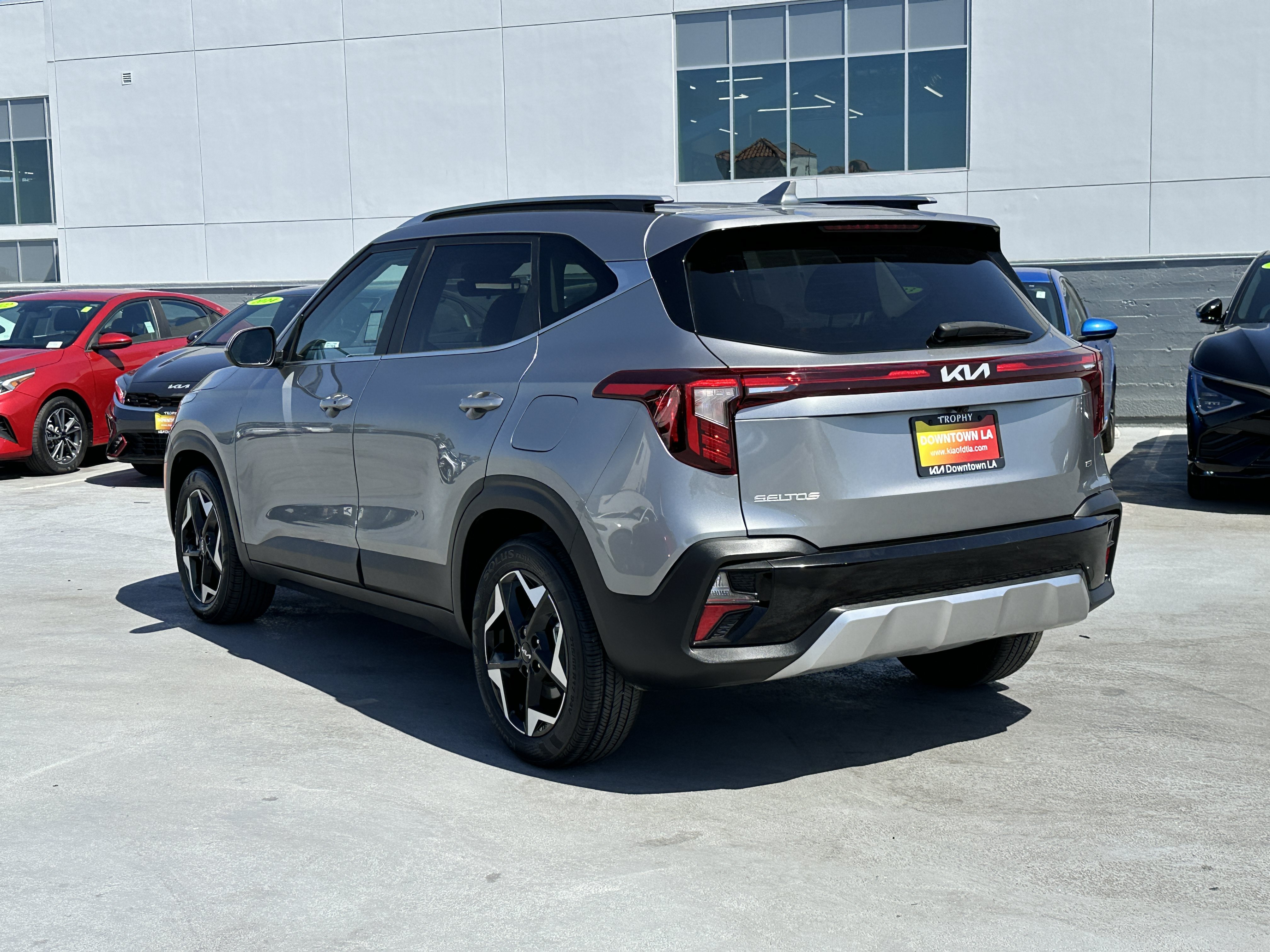 Certified 2024 Kia Seltos EX AWD/4WD image 4