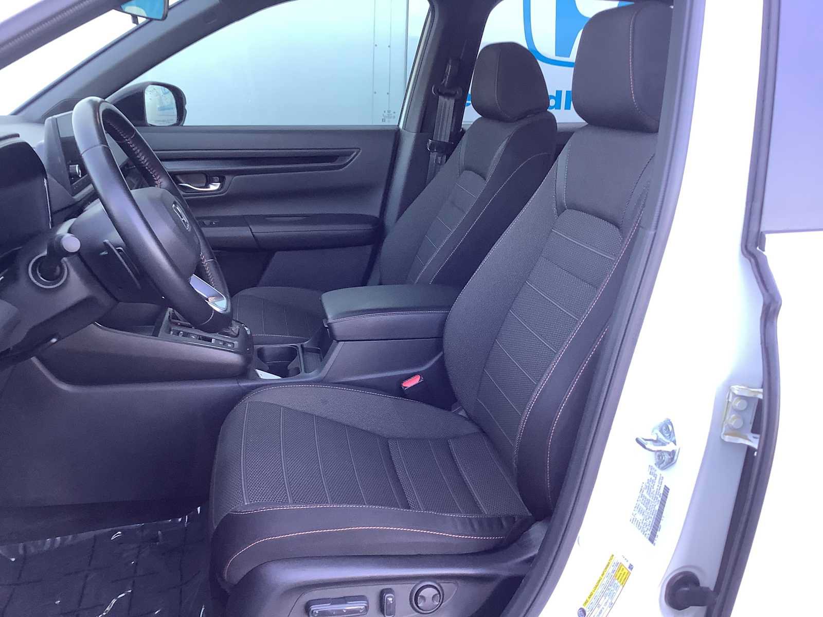 Used 2025 Honda CR-V Sport image 11