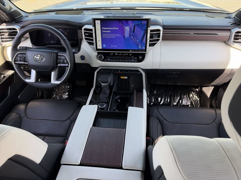 Used 2024 Toyota Sequoia Capstone AWD/4WD image 31