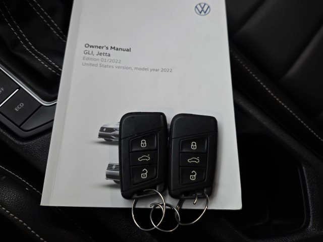 Used 2022 Volkswagen Jetta SE FWD image 41